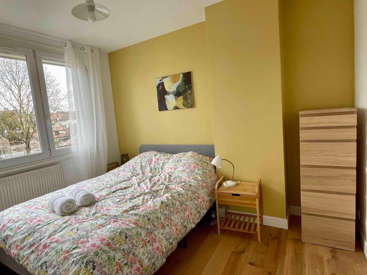 La Chambre Jaune Maison Avec Grande Terrasse Et Garage Prive Villa Lille Luaran gambar