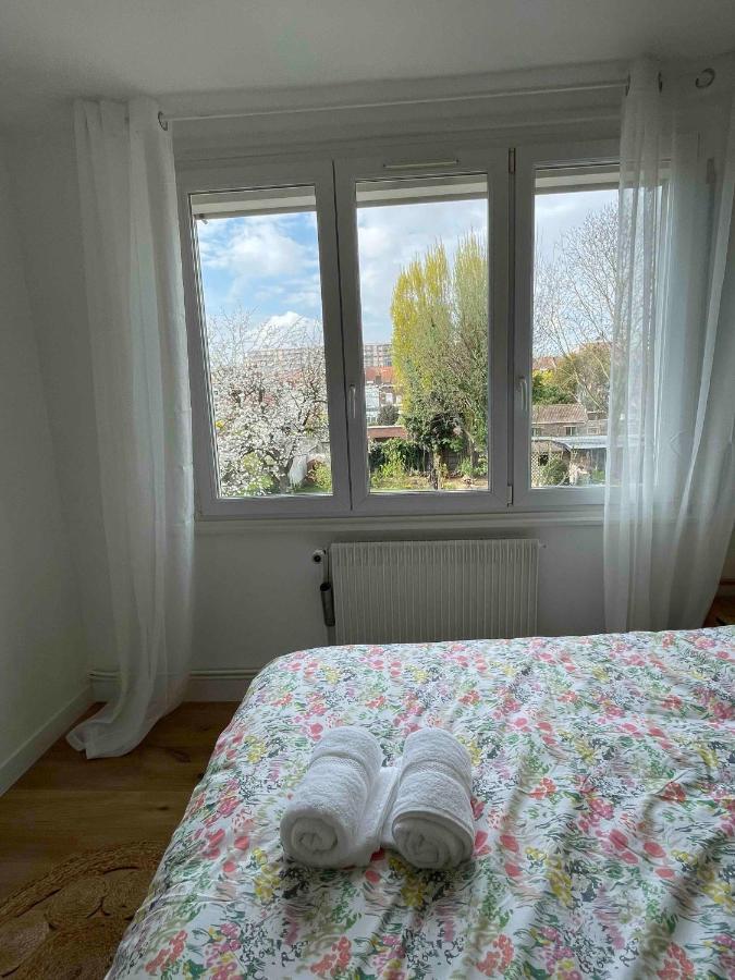 La Chambre Jaune Maison Avec Grande Terrasse Et Garage Prive Villa Lille Luaran gambar